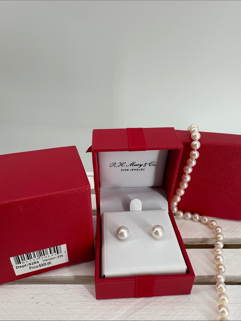 Cultured Freshwater Pearl Stud earrings set in 14K Gold ~ New